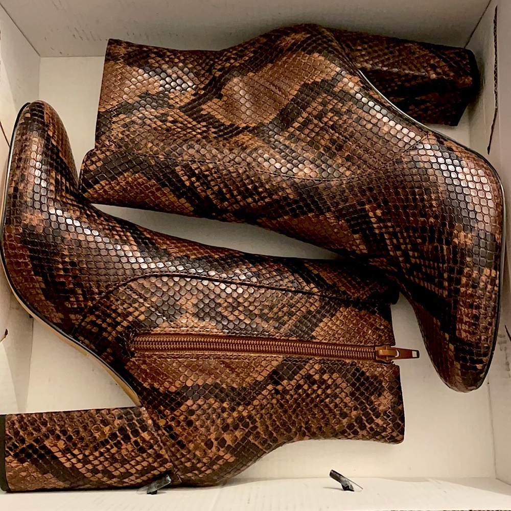 Aldo “Aurella “ ankle boots